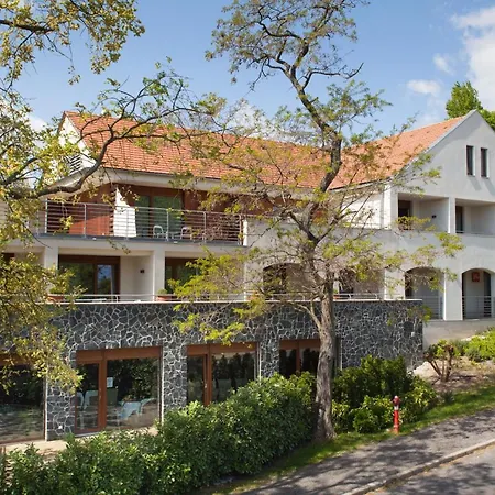 Bonvino Badacsony 4*