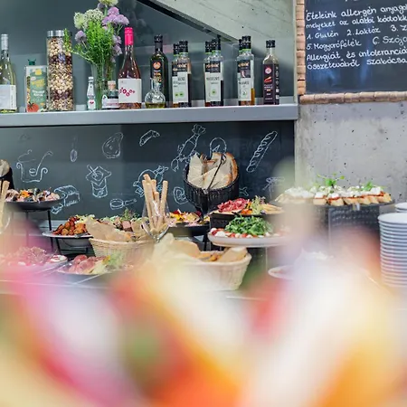 Bonvino Badacsony מלון 4*